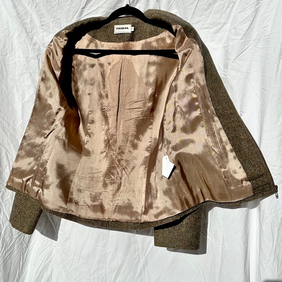 Cropped Speckled Weave Wool and Cotton Blend Jacket w Zipper Detail - Picture 2 of 4